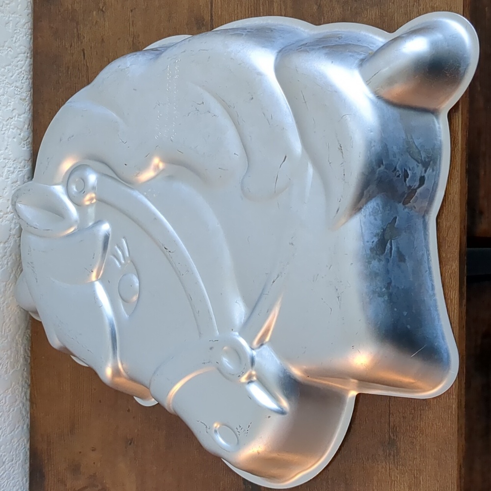 Wilton Baking Bakeware